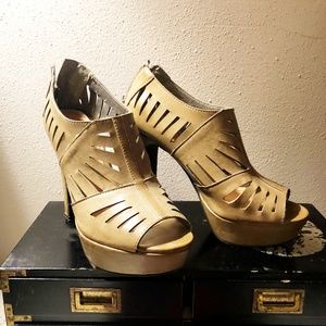 Pink & Pepper Platform Heeled Booties